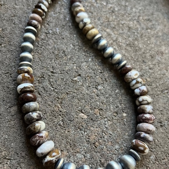 Sterling Silver Graduated Wild Horse Bead Necklace. 18 inch